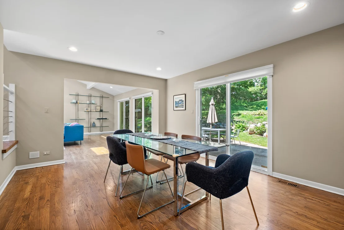 Photo of 559 Hillside Drive