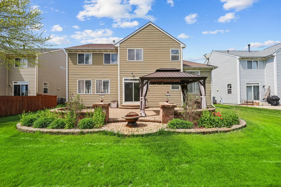 Photo of 239 Pawtucket Avenue