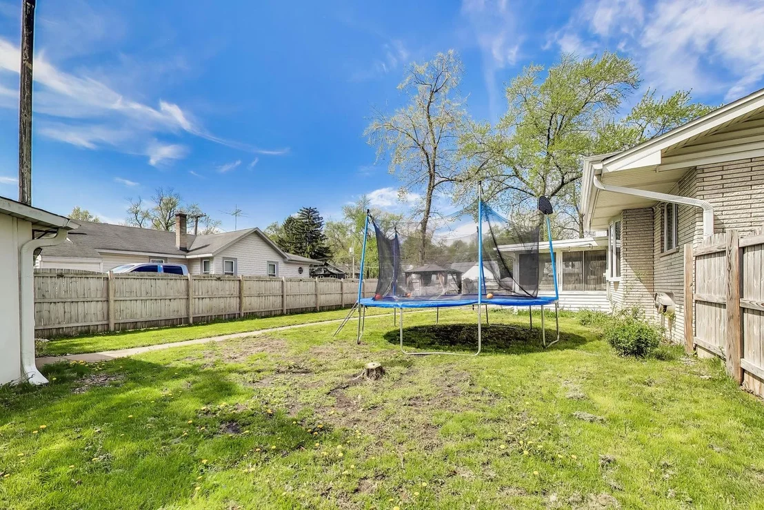 Photo of 4255 149th Street