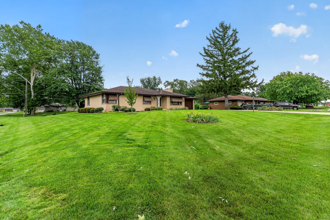 Photo of 3300 Pinecrest Drive
