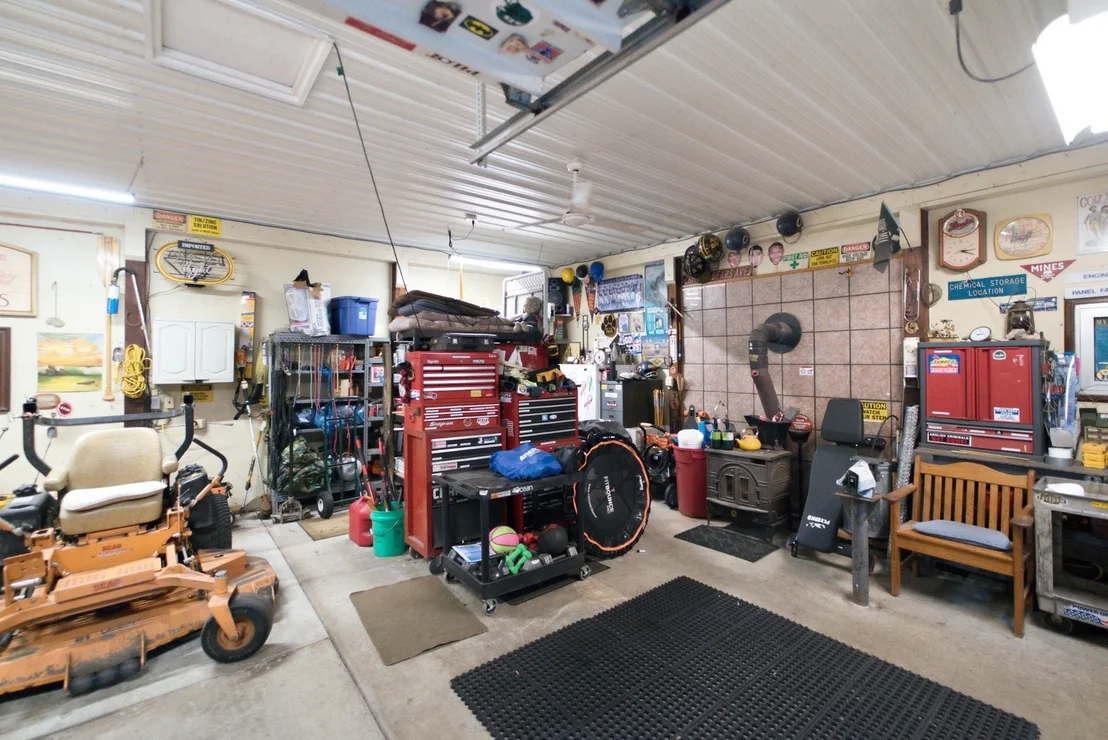 Photo of 330 S 5000w Road