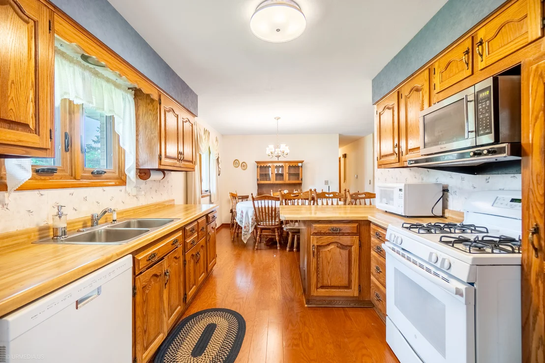 Photo of 835 Scott Drive