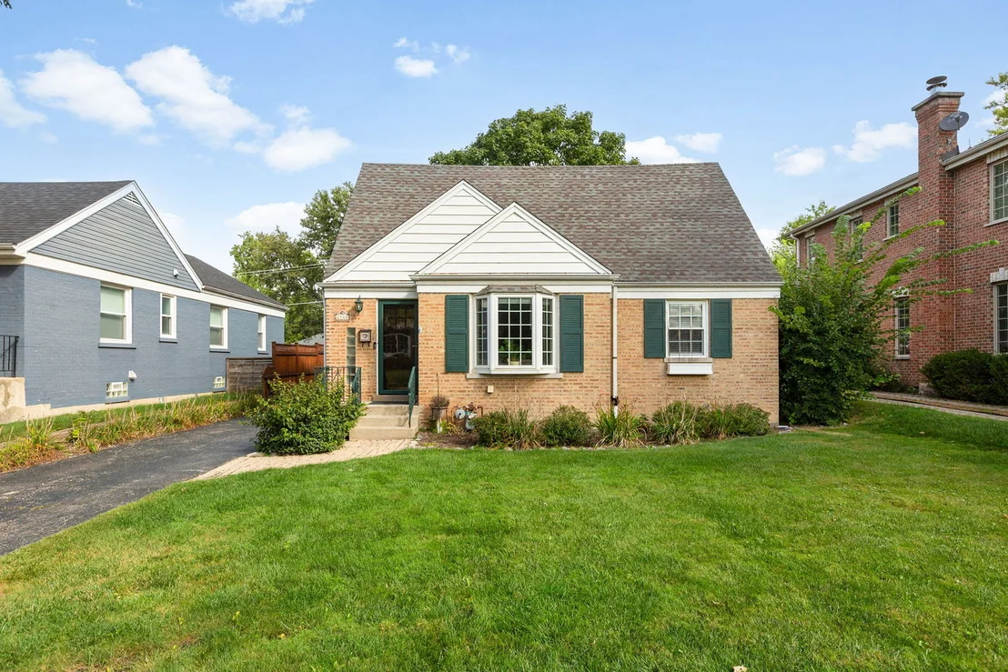 Photo of 2140 Walnut Court
