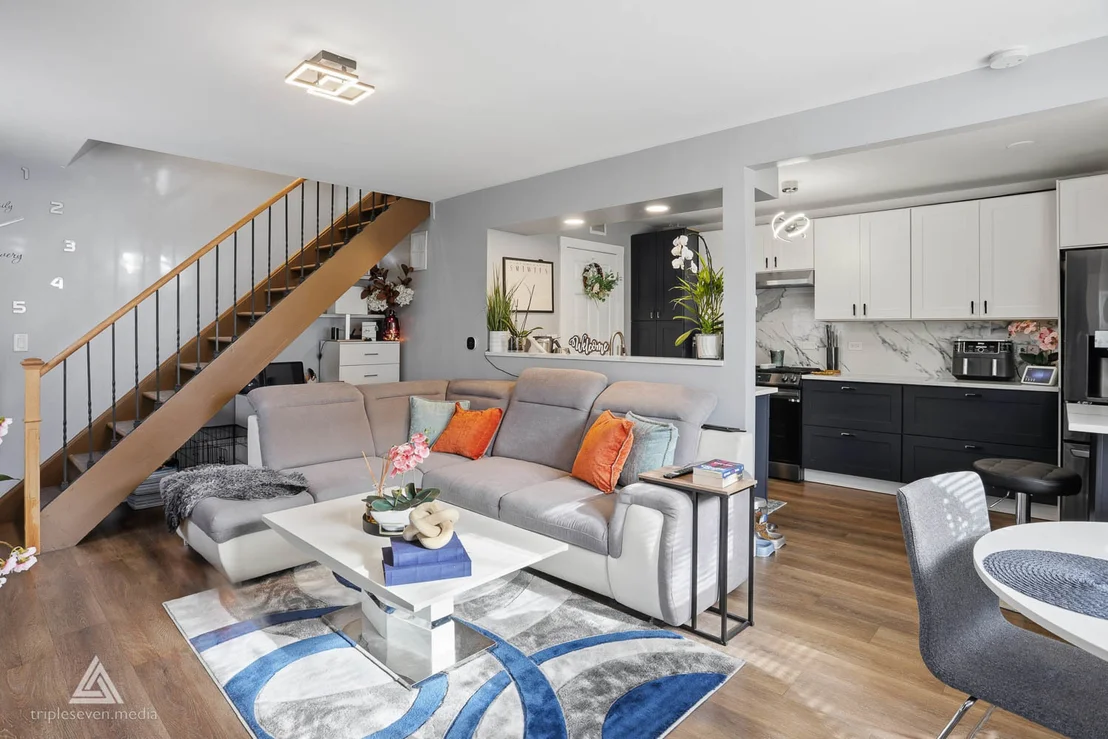 Photo of Unit B at 551 Sidney Avenue