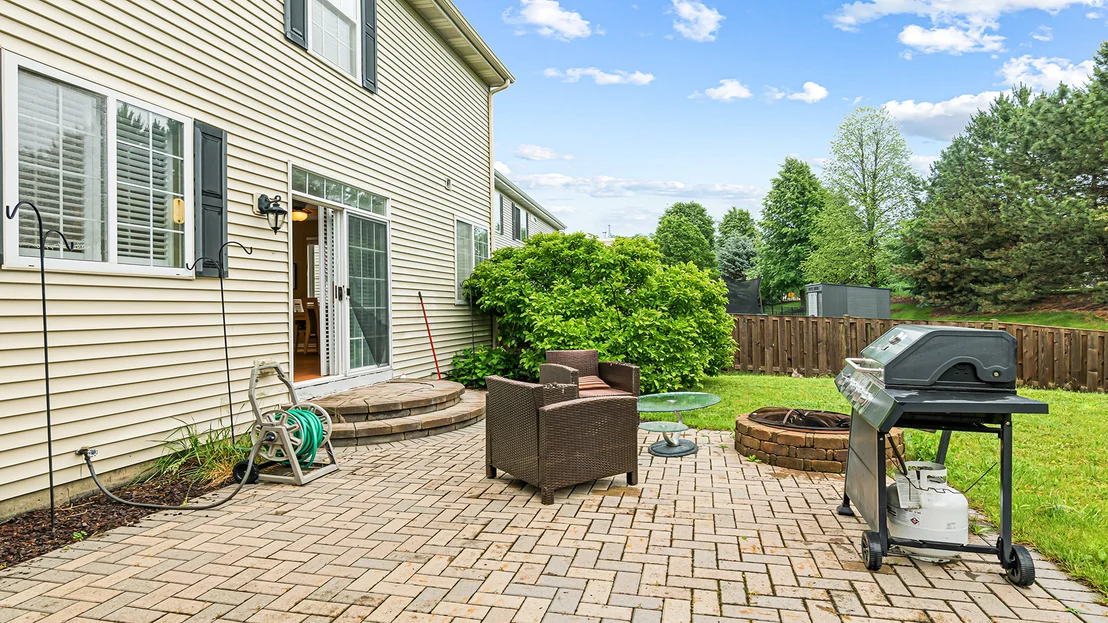 Photo of 1889 LAKE BLUFF Lane