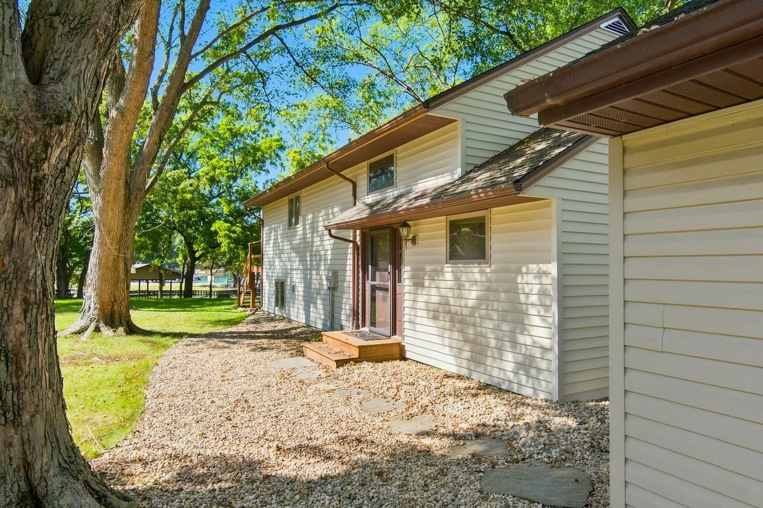Photo of 154 Beachview Court