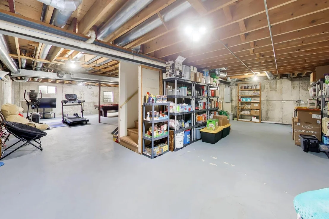 Photo of 1075 Longford Road