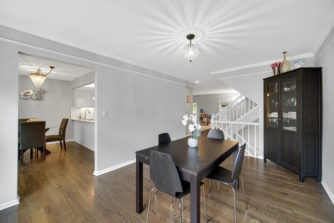 Photo of 9054 Forestview Road