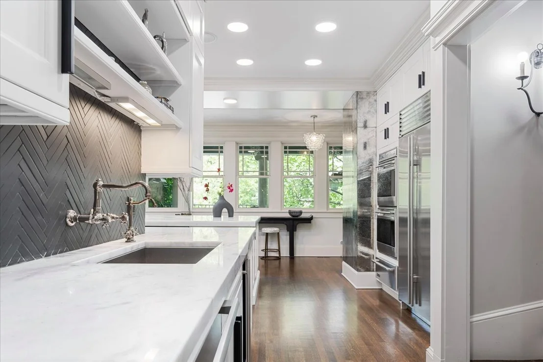 Photo of 395 Greenleaf Avenue