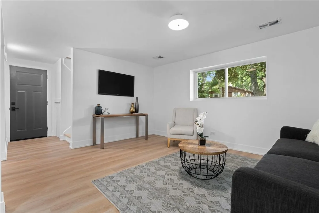 Photo of 449 White Pine Road
