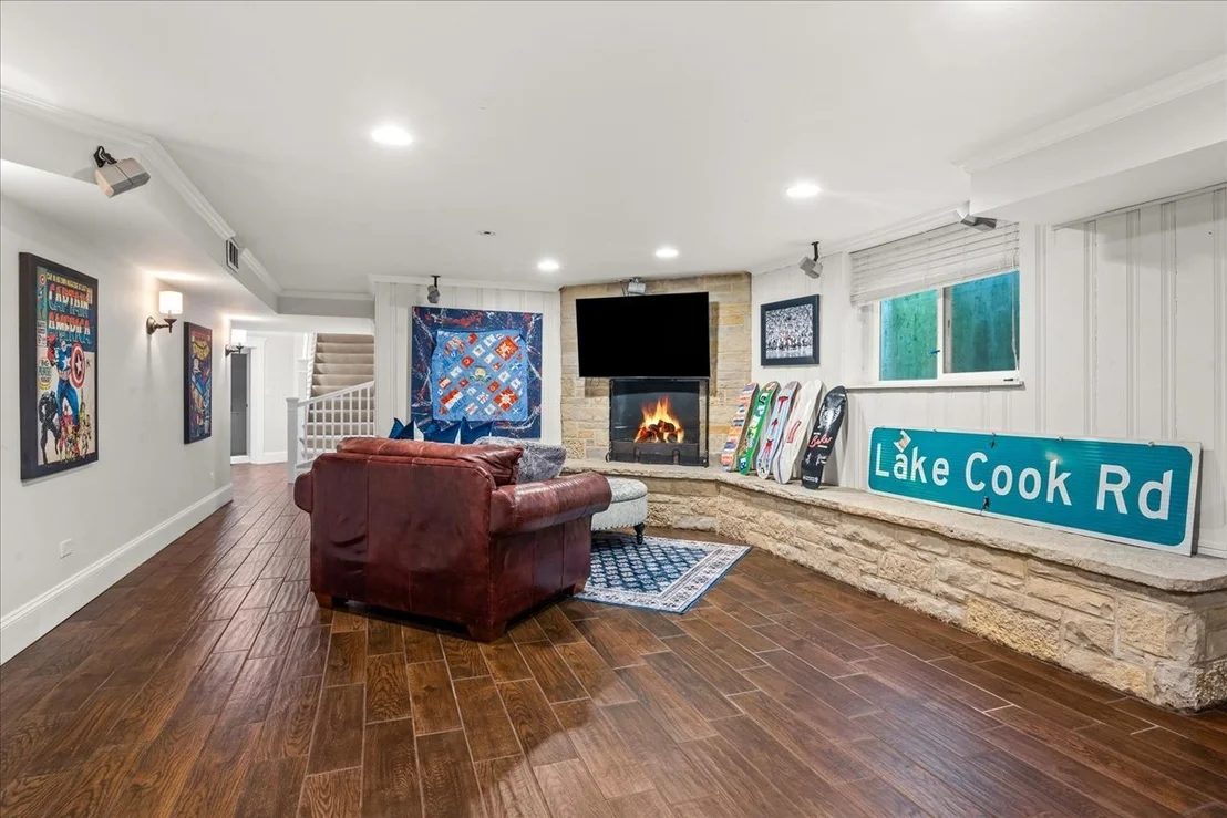 Photo of 1087 Bluff Road
