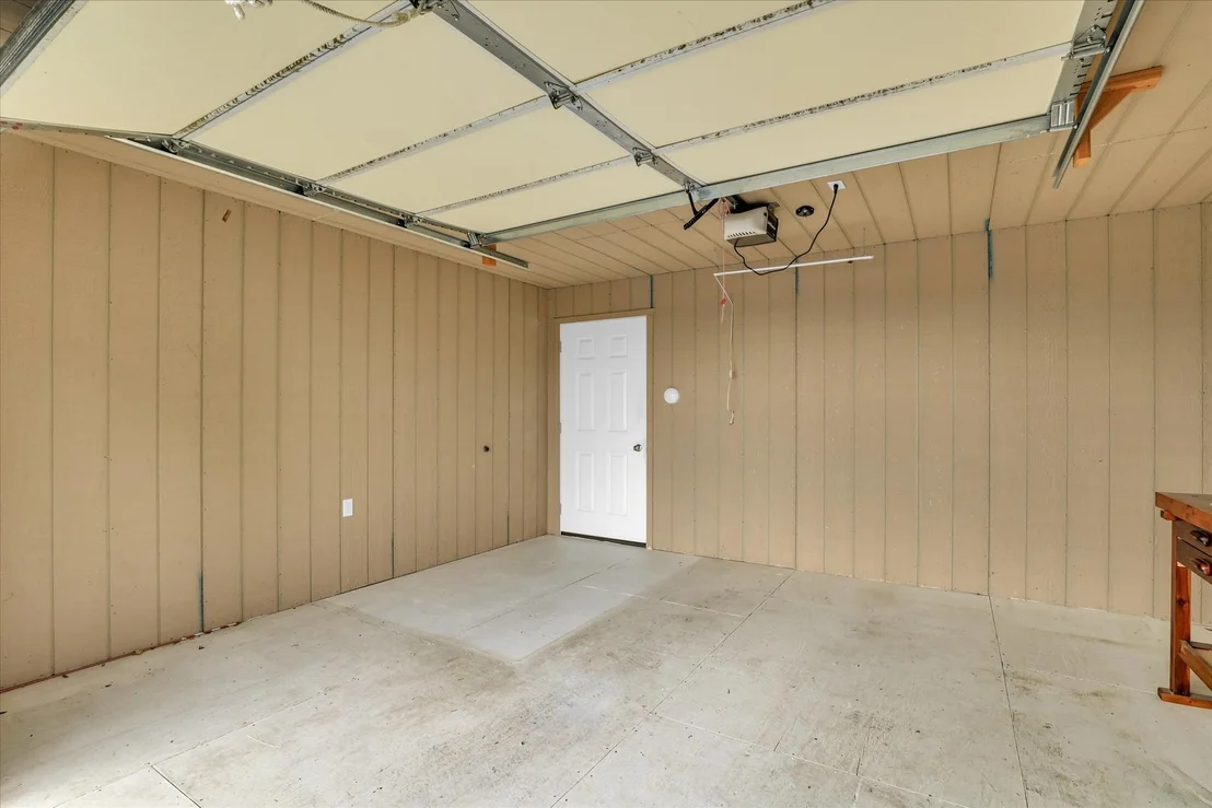 Photo of 425 County Road 1575 E