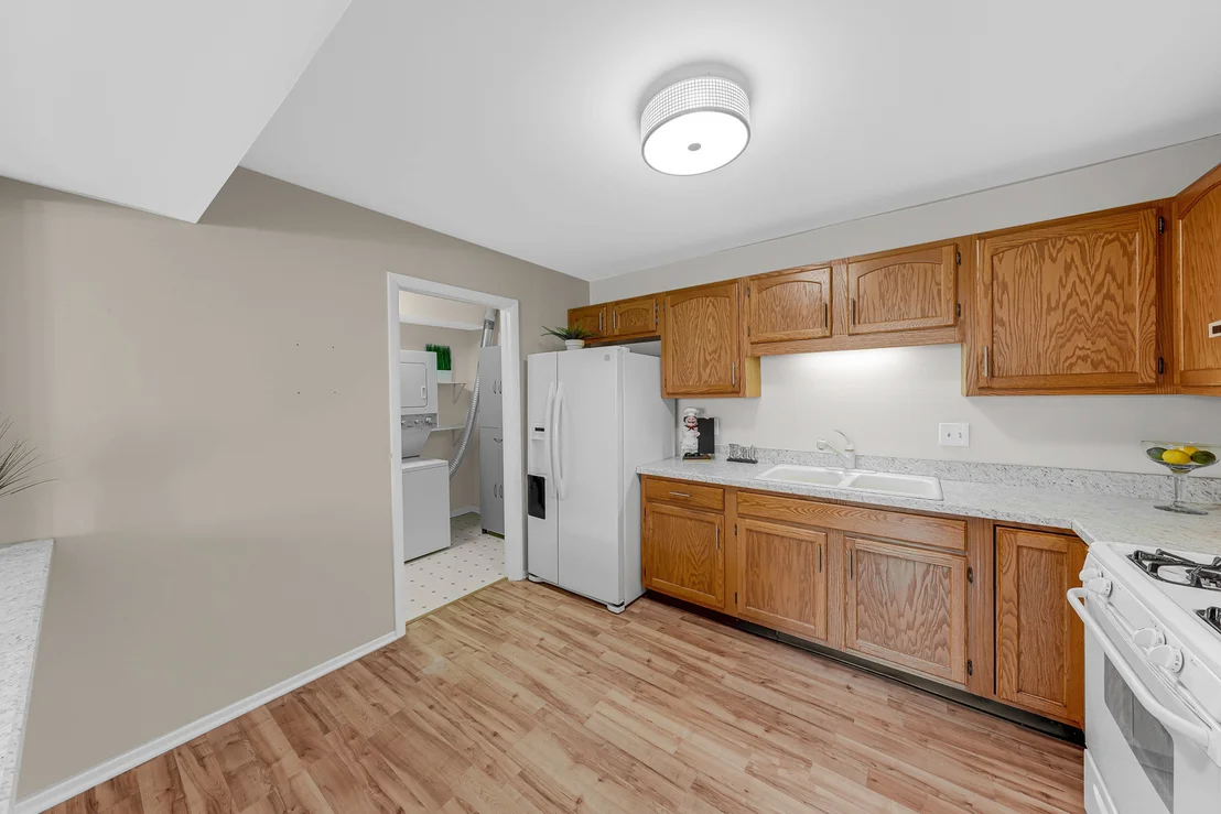 Photo of Unit D at 602 Devonshire Court