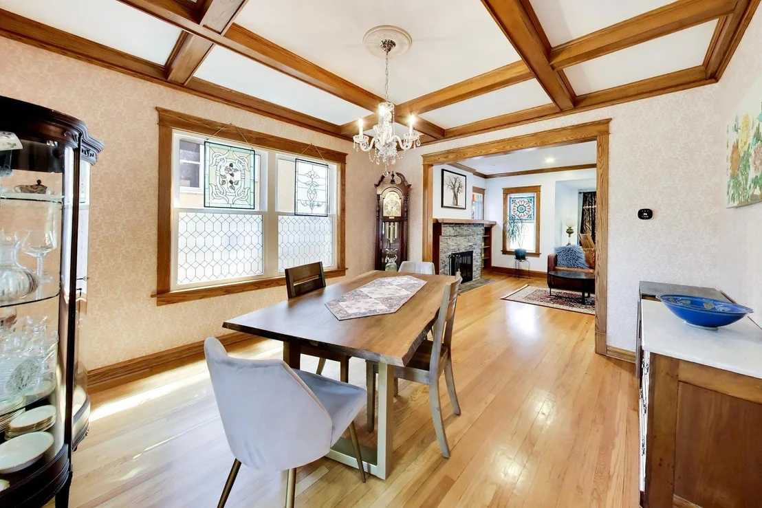 Photo of 1504 W Juneway Terrace