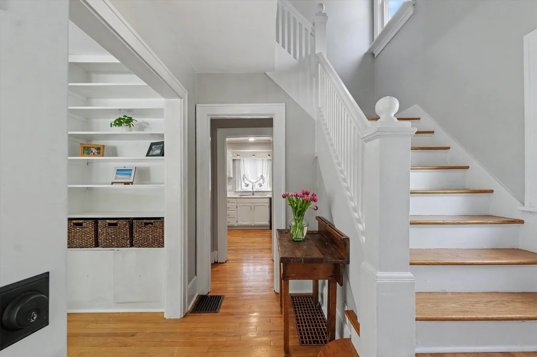 Photo of 1202 W Healey Street