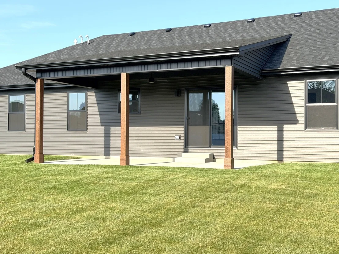 Photo of 455 Edgebrook Drive