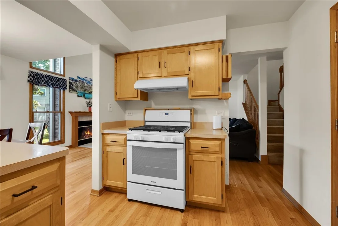 Photo of 446 S Wenbriar Square