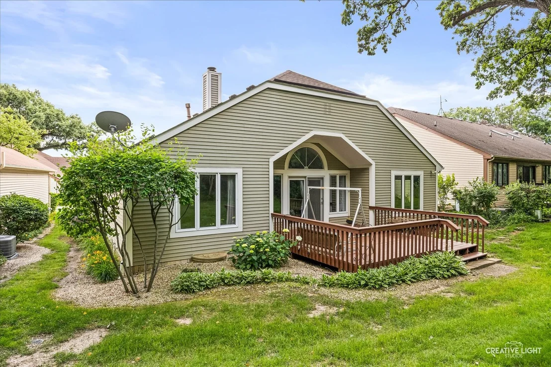 Photo of 17 White Oak Lane