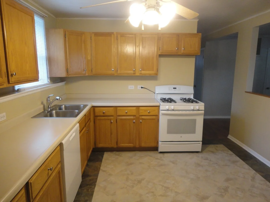 Photo of 6325 Dunham Road