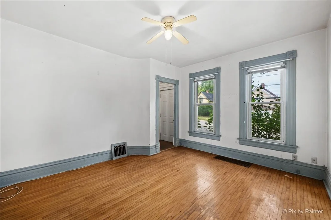 Photo of 679 Villa Street