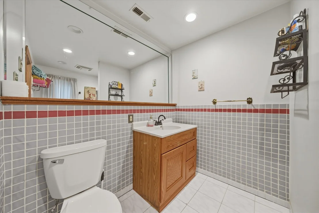 Photo of 810 N Cherry Street