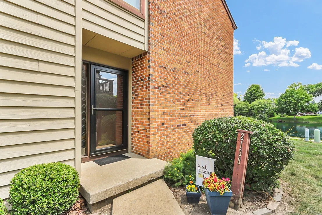 Photo of Unit 2138 at 2138 Harbortown Circle