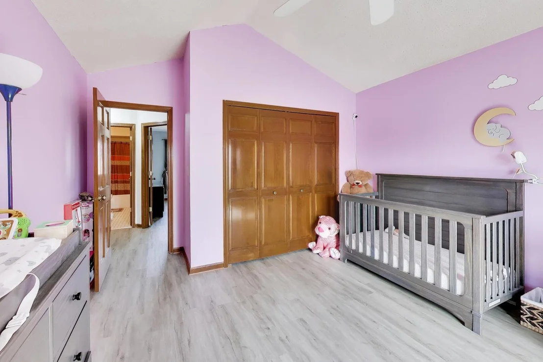 Photo of 1075 Longford Road