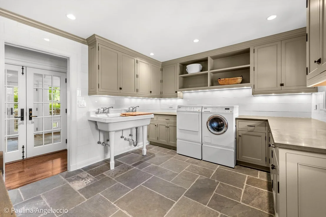 Photo of 13 Deepwood Road