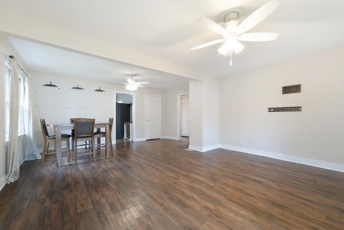 Photo of 396 N Blaine Avenue