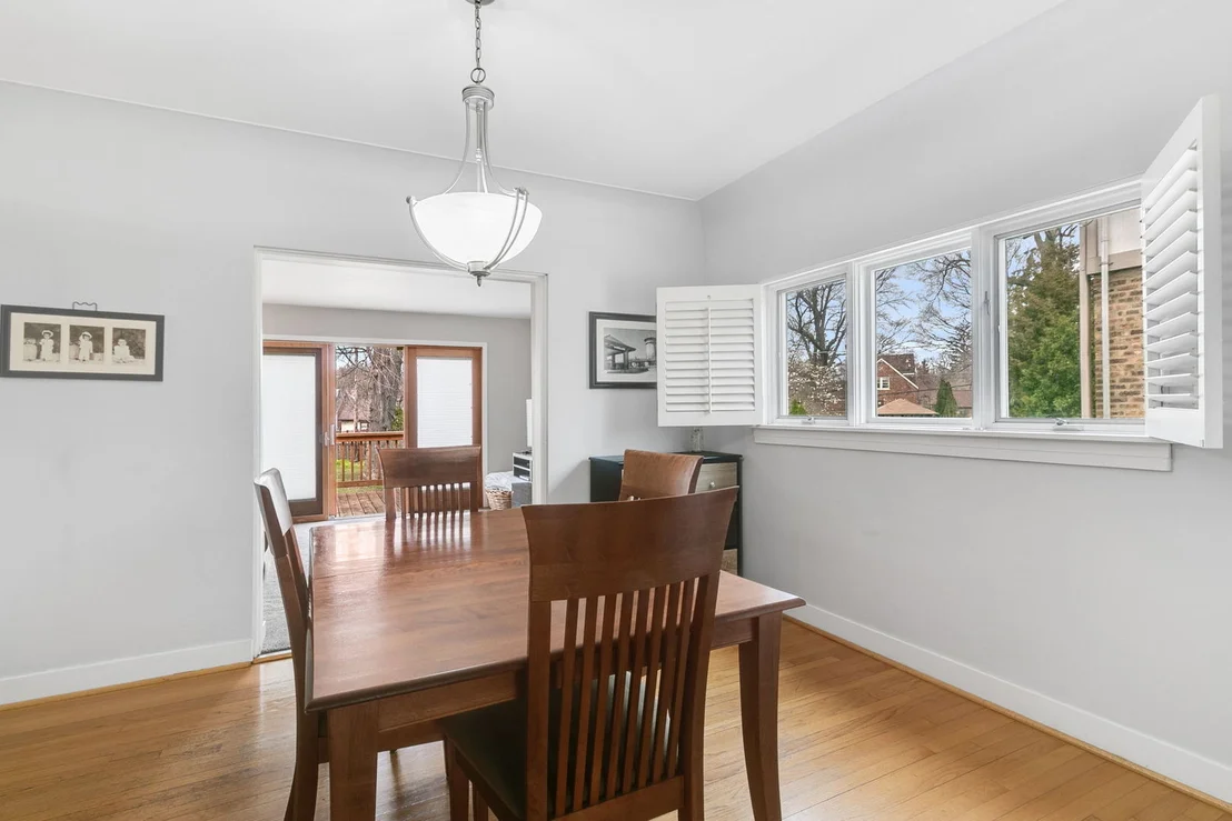 Photo of 446 Longcommon Road