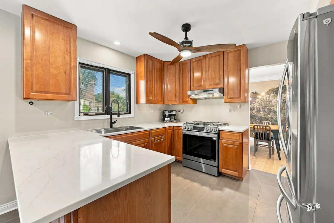 Photo of 4 W Suffield Drive