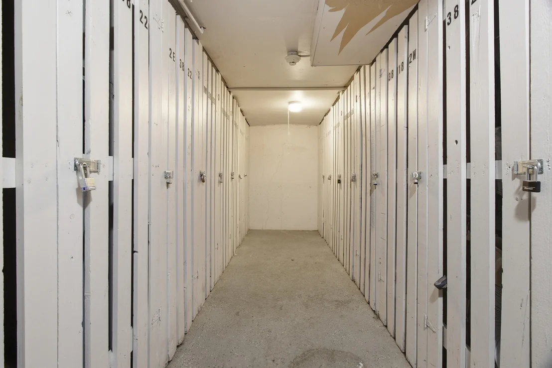 Photo of Unit 1E at 3818 RUBY Street