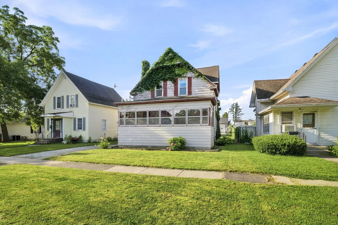 Photo of 111 W Delaware Street
