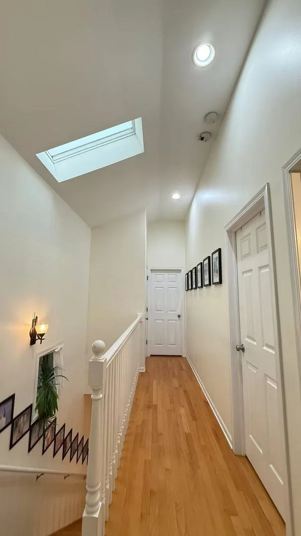 Photo of 422 W 42nd Place