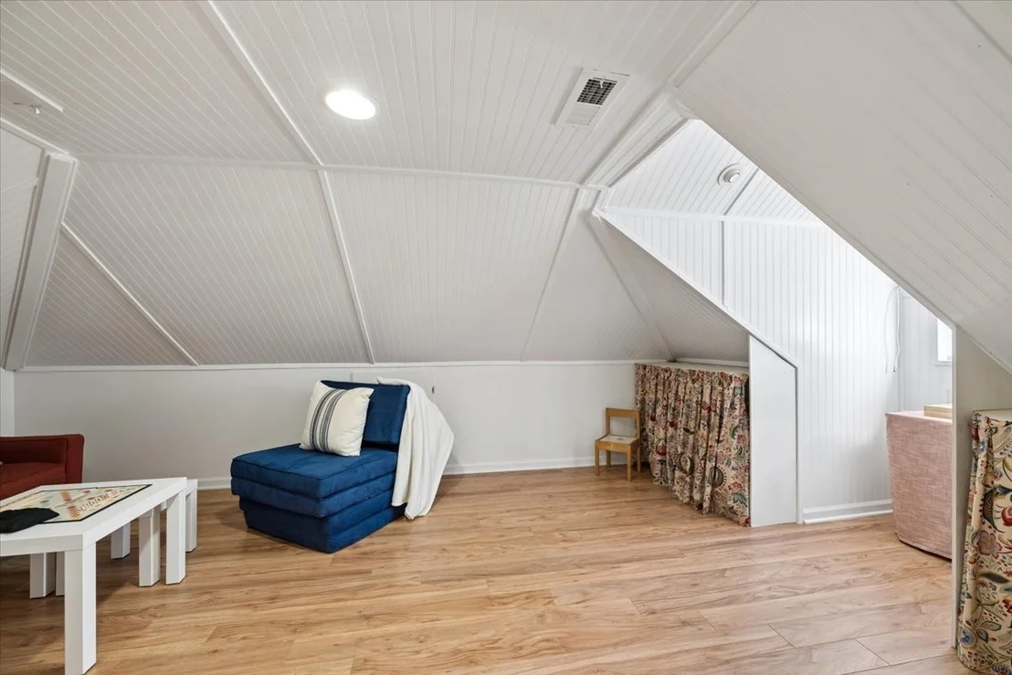 Photo of 226 SUNSET Drive