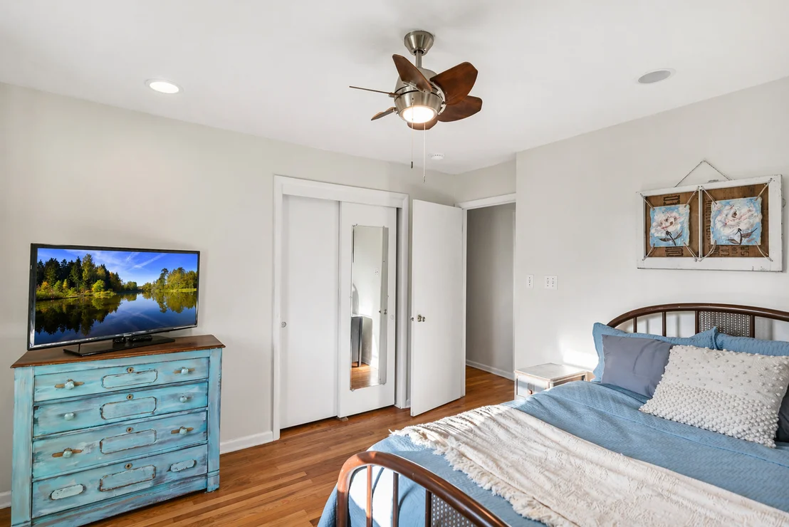 Photo of 405 Thomas Drive