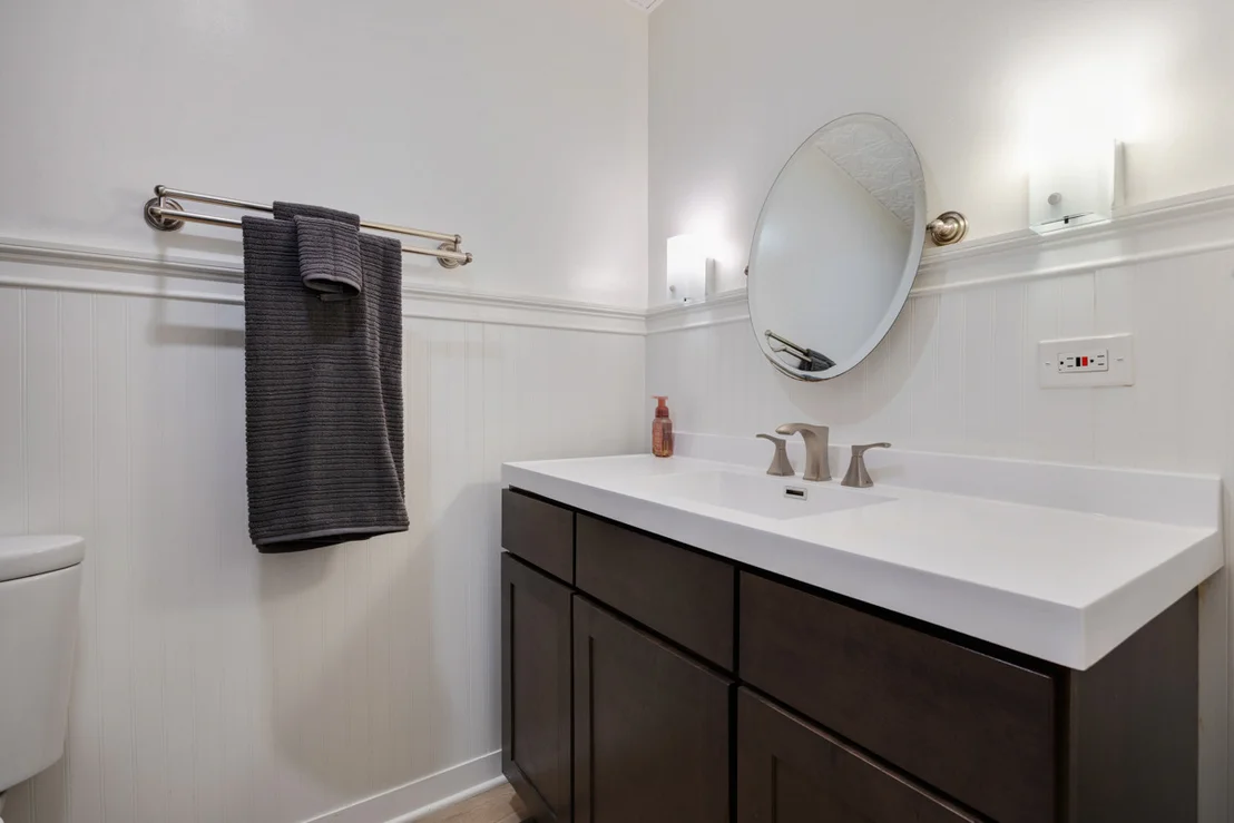 Photo of 703 Crestview Drive