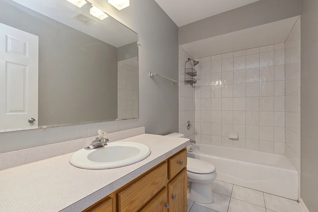 Photo of 8819 Clare Avenue