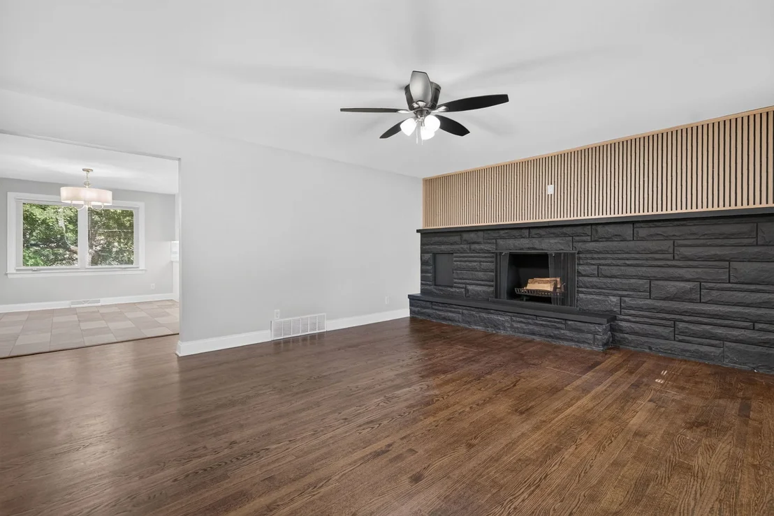 Photo of 319 Parkshore Drive