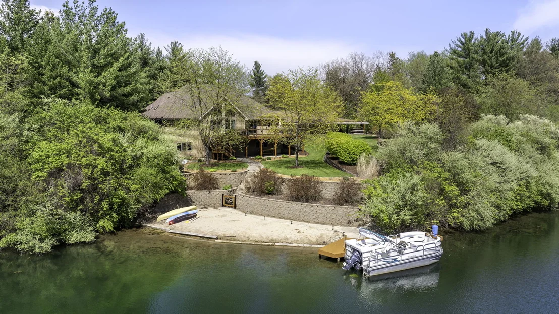 Photo of 4595 Shady Lane