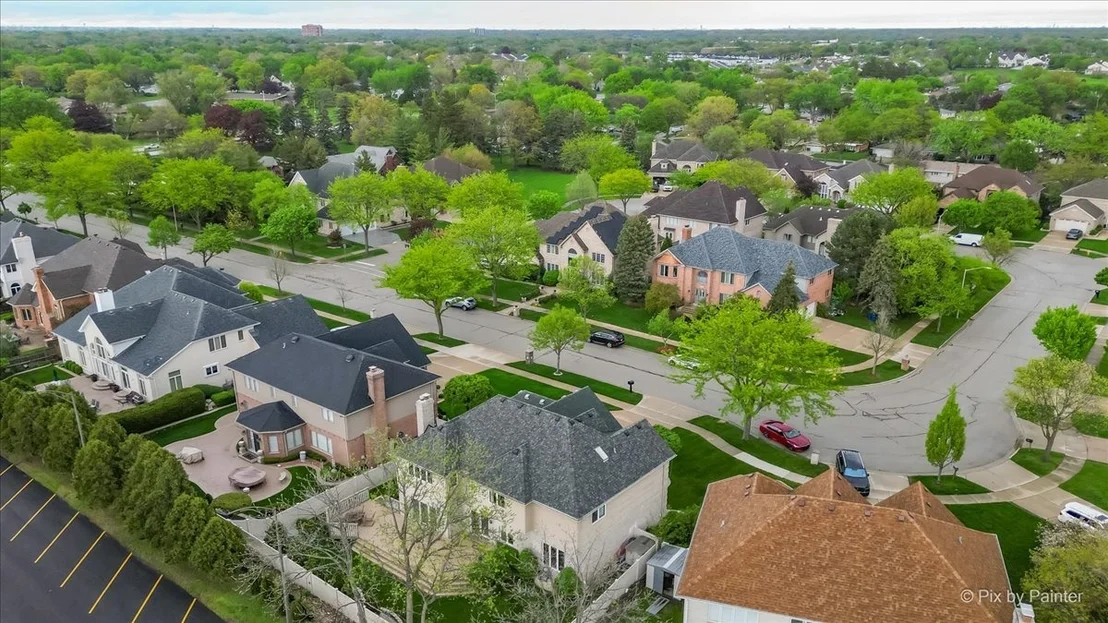 Photo of 958 W Stonehedge Drive