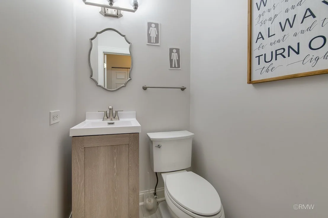 Photo of 1233 N Hickory Trail