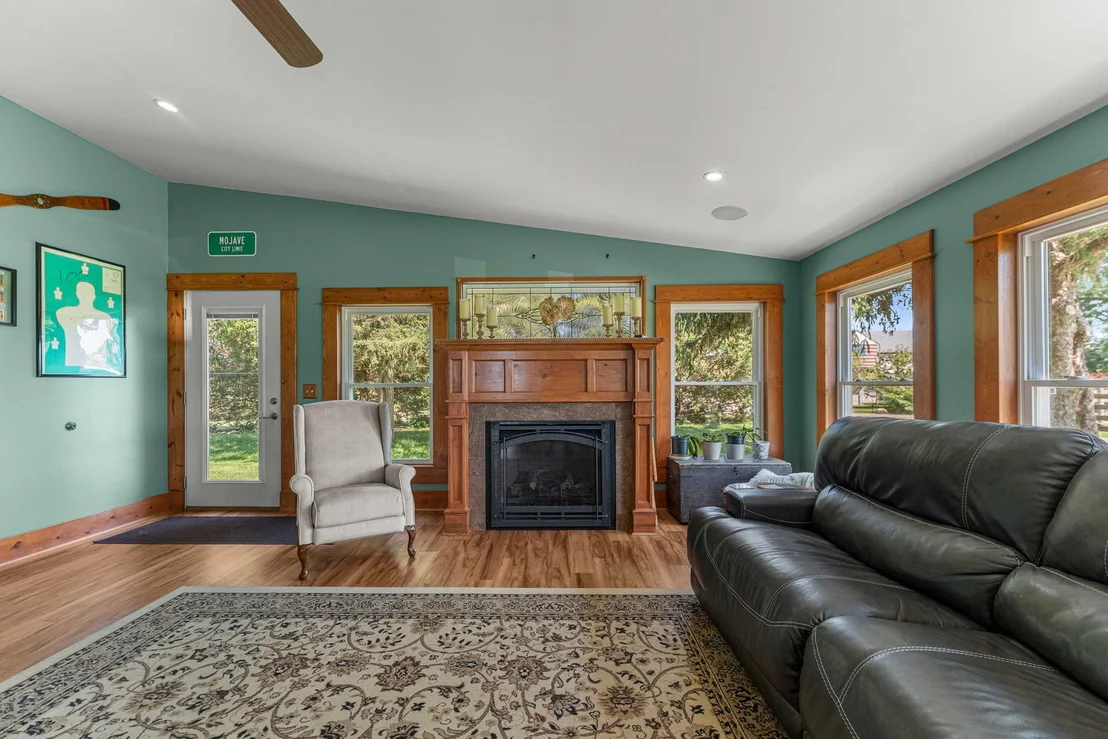 Photo of 1392 RED BRICK Road