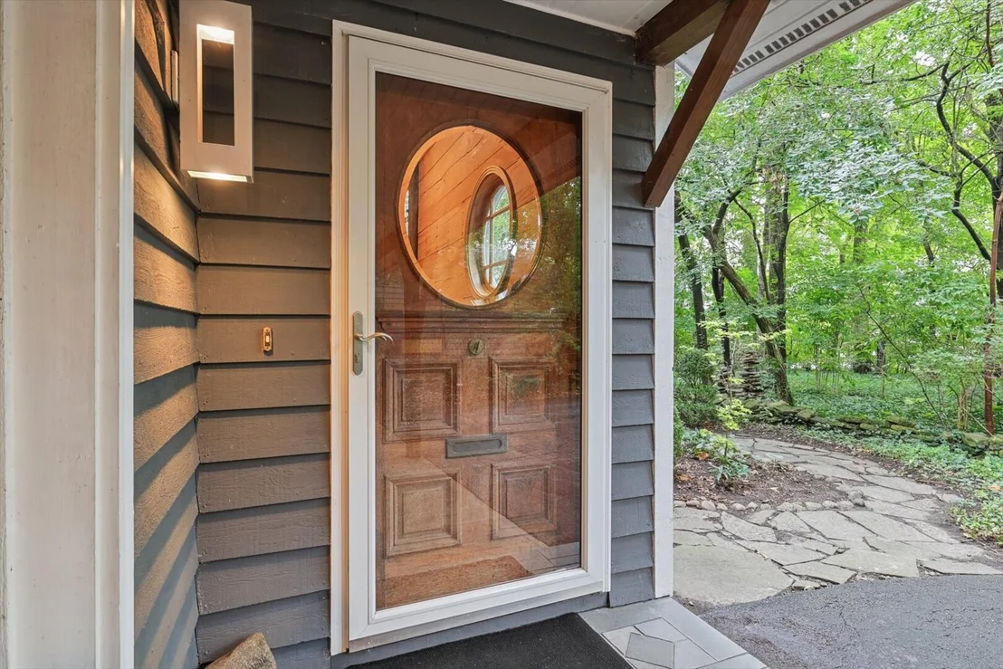 Photo of 802 La Sell Drive