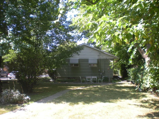 Photo of 2323 Greenleaf Street