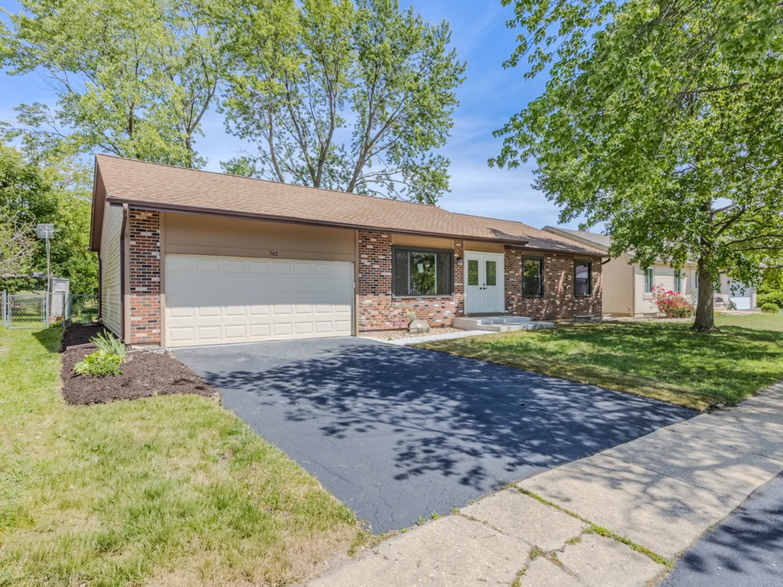 Photo of 742 Voyager Drive