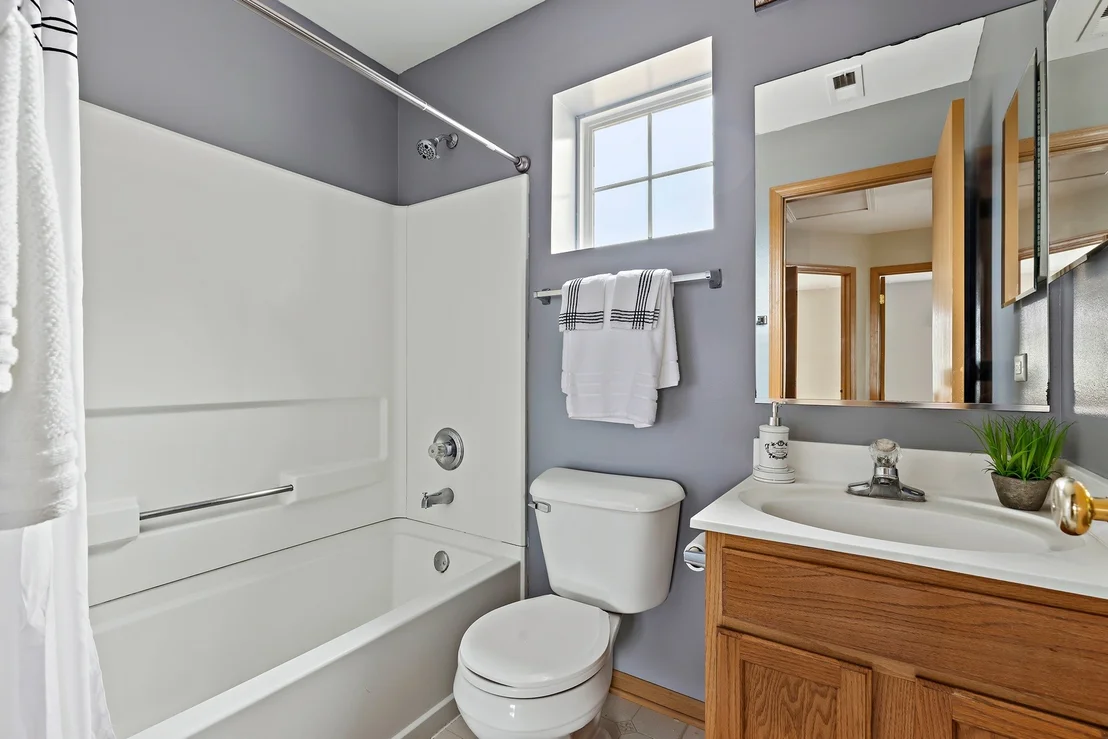 Photo of 907 Mission Boulevard