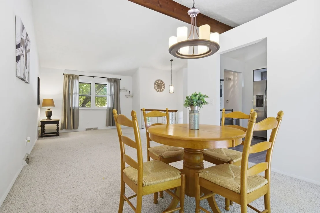 Photo of 218 Cambridge Drive