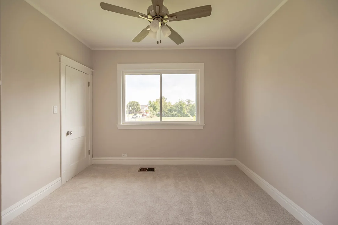 Photo of 39 W 113th Place