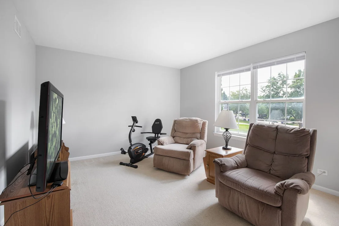 Photo of 6233 Formoor Lane